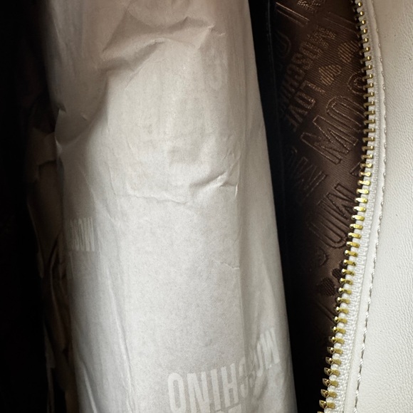 Love Moschino Cream Quilted Shoulder Bag - Picture 6 of 7